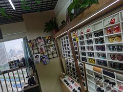 -视野联行眼镜·蔡司·控优点授权(长白万象汇店)