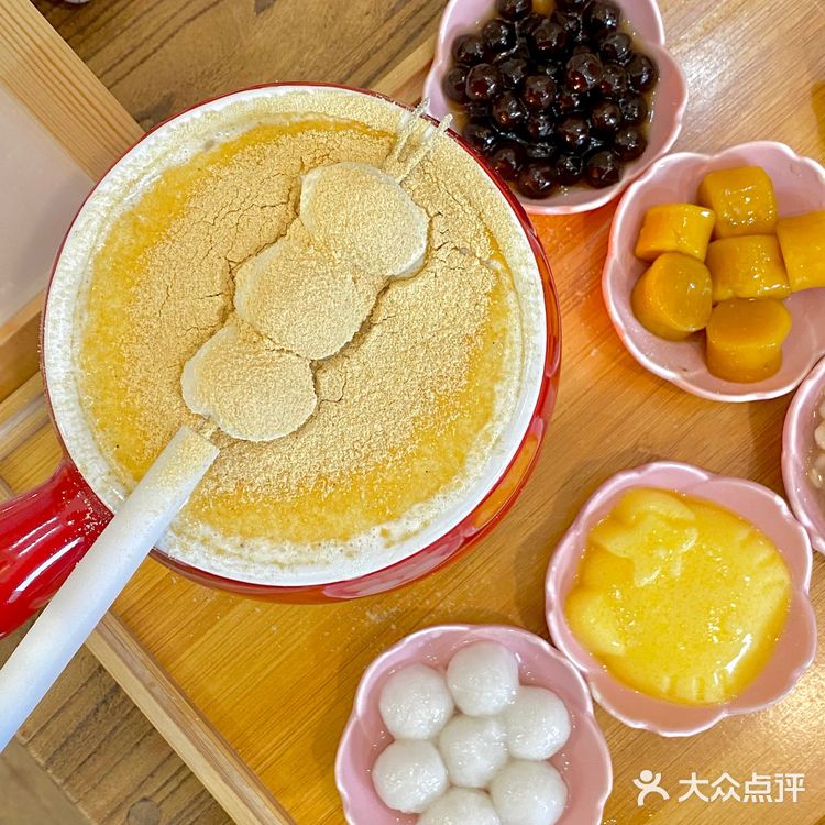 成都｜这家冰铺竟然藏着超好吃的雪崩蛋糕！