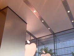 -Apple零售店(华贸购物中心店)