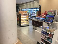 -全家便利店(上海南站站店)