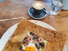 鸡蛋蘑菇熏肉荞麦可丽饼-RAC BAR(安福路店)