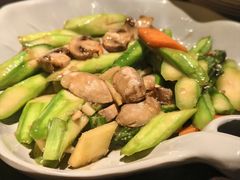 -大头虾越式风味餐厅(光明广场店)