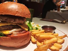 瀑布芝士牛肉汉堡-阿妮叶李(光谷世界城店)