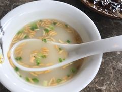 -三人行骨头王火锅(长寿店)