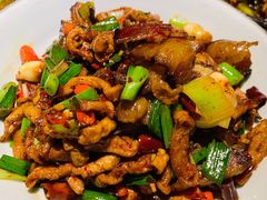 土萝卜干炒土腊肉-吃饭皇帝大土家民族菜(正大广场店)