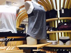 -lululemon(上海浦东IFC店)