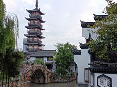 -汇龙潭