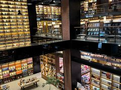 -半山书局(新世纪商城店)