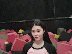 -嘿哟动霸CHUA·新潮玩运动娱乐中心·蹦床滑冰团建乐园
