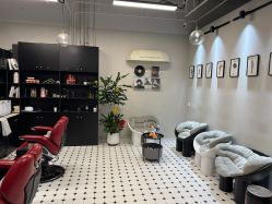 -老男孩男士理容馆·理发·烫染·修面