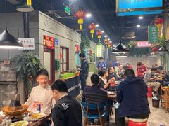 大堂-超越炭火牛蛙火锅鸡(河东店)