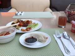 -亮马河饭店翠雅咖啡厅