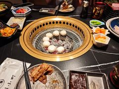 -山川小町·极番烧肉(新地假日广场店)