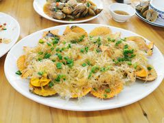 蒜蓉粉丝蒸扇贝-明记海鲜大排档(巽寮湾店)