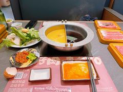 -牛YO寿喜烧·铁板烧和牛火锅自助(市府恒隆店)
