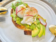 牛油果温泉蛋吐司-O'mills Sourdough Bakery&Bistro(永嘉路店)