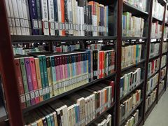 -中国人民大学图书馆新馆