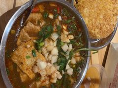 -柳州肥姨妈大骨螺蛳粉(东靖路店)