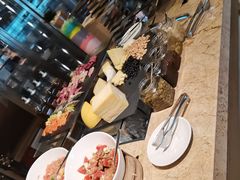 -大中华希尔顿酒店-念自助餐·嗨啤·小龙虾
