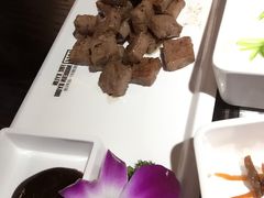 雪牛方-HIHE Bistro·Oyster Bar(华熙live店)