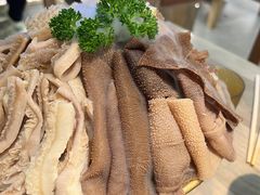 -毛肚向右·川渝毛肚王(经开永旺店)