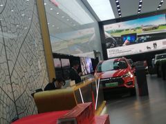 -上海华裕比亚迪4S店