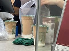 -林小柔绿豆沙牛乳(陆家嘴店)