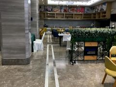 -凯里亚德酒店(深圳北站大浪商业中心店)