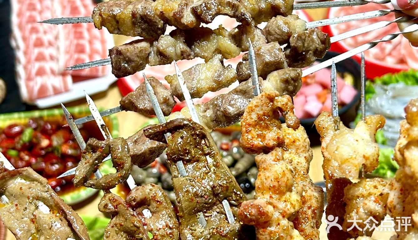 在这里，get火锅🍲➕撸串🥓的双重满足