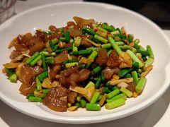蒜苔小炒牛筋-外婆家(西红门荟聚购物中心店)