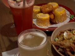 -FOUR PLAY BAR