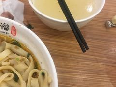 -顺溜·手工刀削面·黑金店(铜锣湾店)