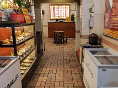 面包甜点陈列柜-顺记冰室(宝华路店)