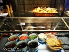 免费小菜-山城辣妹子重庆火锅(呼家楼北街店)