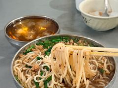 -正宗杨记普洱酸醋米线(总店)