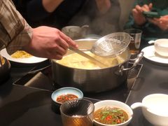 -鲜入唯煮·港式海鲜牛肉火锅(金宝街店)