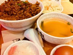 -熊吞·大碗丼烧肉饭(济宁万达广场店)