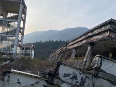 -四川汶川特大地震漩口中学遗址