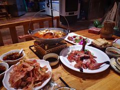 -老滇山寨•云南特色菜•地方菜•民族风情歌舞表演(金碧店)