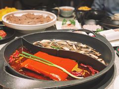 番茄红汤鸳鸯锅-园里火锅(仁和新城店)