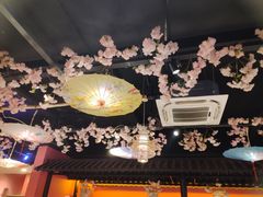 -老街烧烤大排档·地道湖北菜·龙虾馆(汉口火车站店)