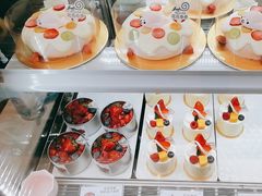 -花花卷卷·鲜食蛋糕(静安久光百货店)