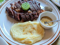 -羽深肉铺 Steak & Wine