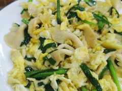 榆黄蘑炒鸡蛋-朴小妹人参鸡汤火锅(长白山万达店)