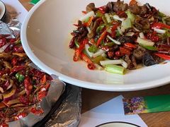 -临界音乐酒馆·小龙虾·江湖菜(华熙LIVE·鱼洞店)
