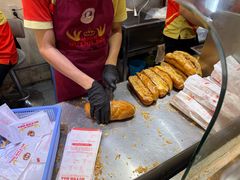 -Bánh Mì Huynh Hoa