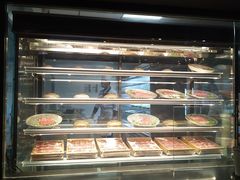 面包甜点陈列柜-老墙根涮肉·铜锅鲜羊肉(良乡店)