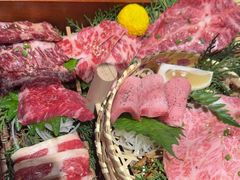 -山川小町·极番烧肉(新地假日广场店)