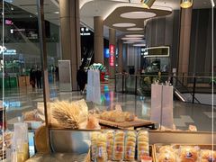 面包甜点陈列柜-西村叔叔的店·面包·甜品·蛋糕(清河万象汇店)
