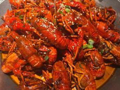 -巴厘龙虾·榜首油焖大虾(音乐学院·沿江酒馆店)